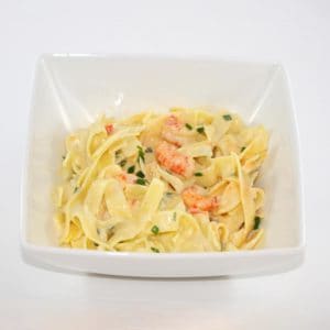 SALADE DE TAGLIATELLES AUX ECREVISSES ET SURIMI